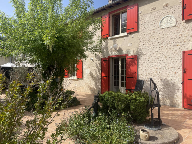 Maison de charme en pierre avec jardin et dépendance   Centr — photo 1