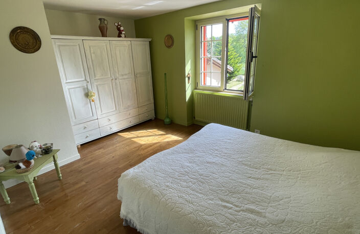 Maison de charme en pierre avec jardin et dépendance   Centr — photo 5