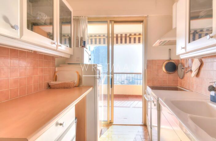 2 pièces au dernier étage avec grande terrasse et vue mer - Beau — photo 4