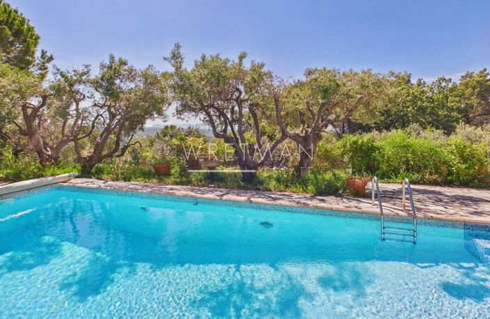 Exclusivité - Propriété avec deux villas dans un écrin de verdur — photo 2