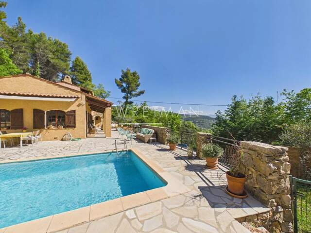 Charmante maison avec vue proche de village -Seillans — photo du bien