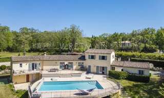Maison 6 Pièces 225 m² à vendre à Châteauneuf-Grasse (06740)