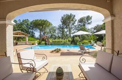 Exclusivité – Villa haute de gamme avec vue et piscine à déborde — photo du bien