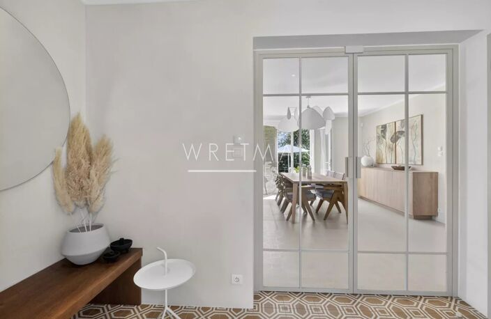 Exclusivité – Villa haute de gamme avec vue et piscine à déborde — photo 3