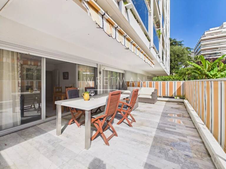 Appartement 3 pièces avec grande terrasse et piscine dans la rés — photo 1