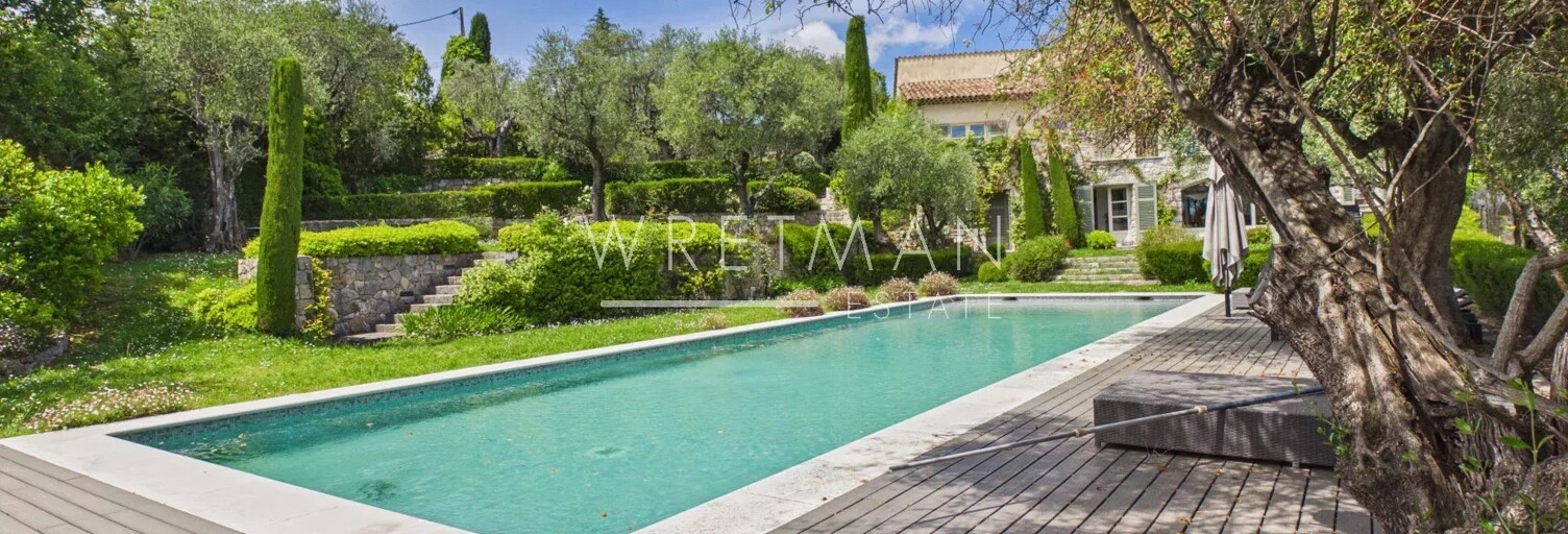 Maison 8 Pièces 338 m² à vendre à Châteauneuf-Grasse (06740)