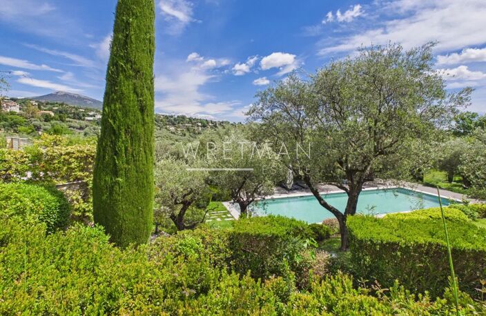 Propriété d’exception à vendre avec 5 chambres et grand piscine — photo 2