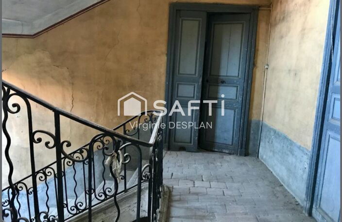 Maison de Maître à rénover en centre historique — photo 4