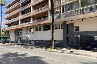 Commerce  2000000 €