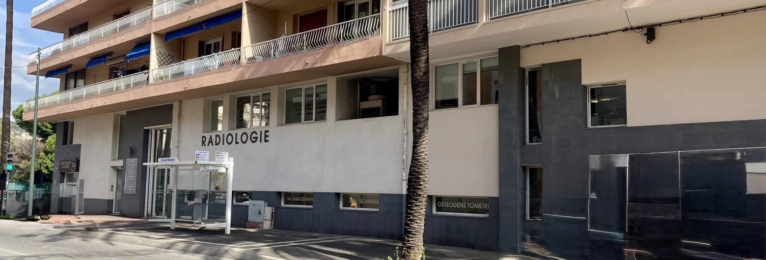 Commerce  1080 m² à vendre à Hyères (83400)
