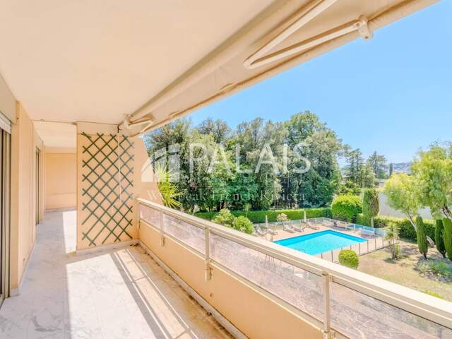 NICE CIMIEZ 4 PIECES -TOP FLOOR-SOLARIUM — photo du bien