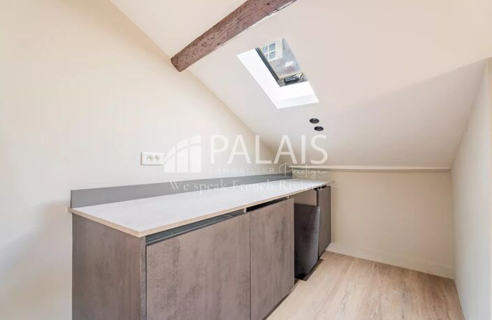 // NICE - WILSON STUDIO MANSARDÉ RÉNOVÉ // — photo 3
