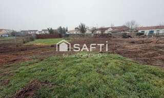 Terrain  1885 m² à vendre à Saintes (17100)