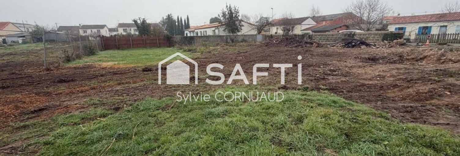 Terrain  1885 m² à vendre à Saintes (17100)