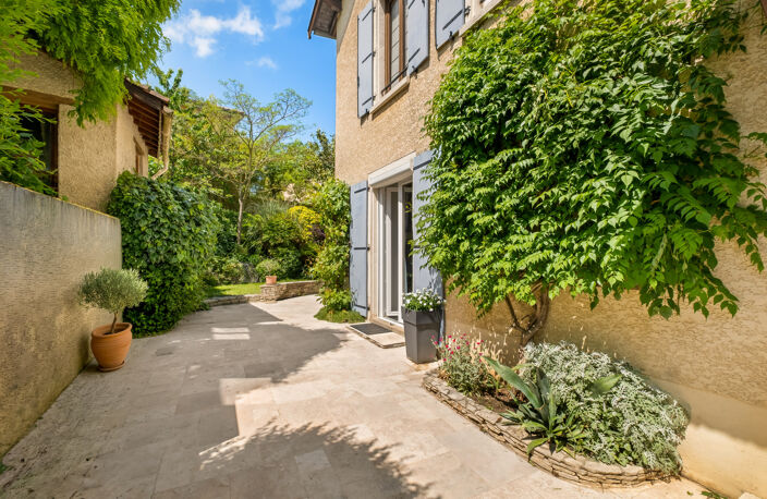 maison de  village centre Chaponnay sur 683m2 de parcelle — photo 3