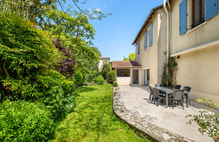 maison de  village centre Chaponnay sur 683m2 de parcelle — photo 4
