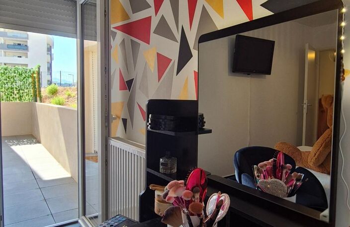 DOUBLE GARAGE, TERRASSES ET VUE DEGAGEE ! — photo 5