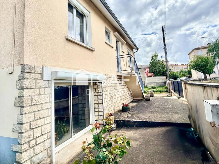 Maison familiale avec jardin à Poitiers, parking — photo 1