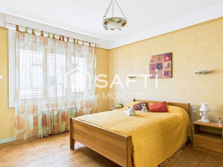 appartement + local en vente à terme à Surgères — photo 1