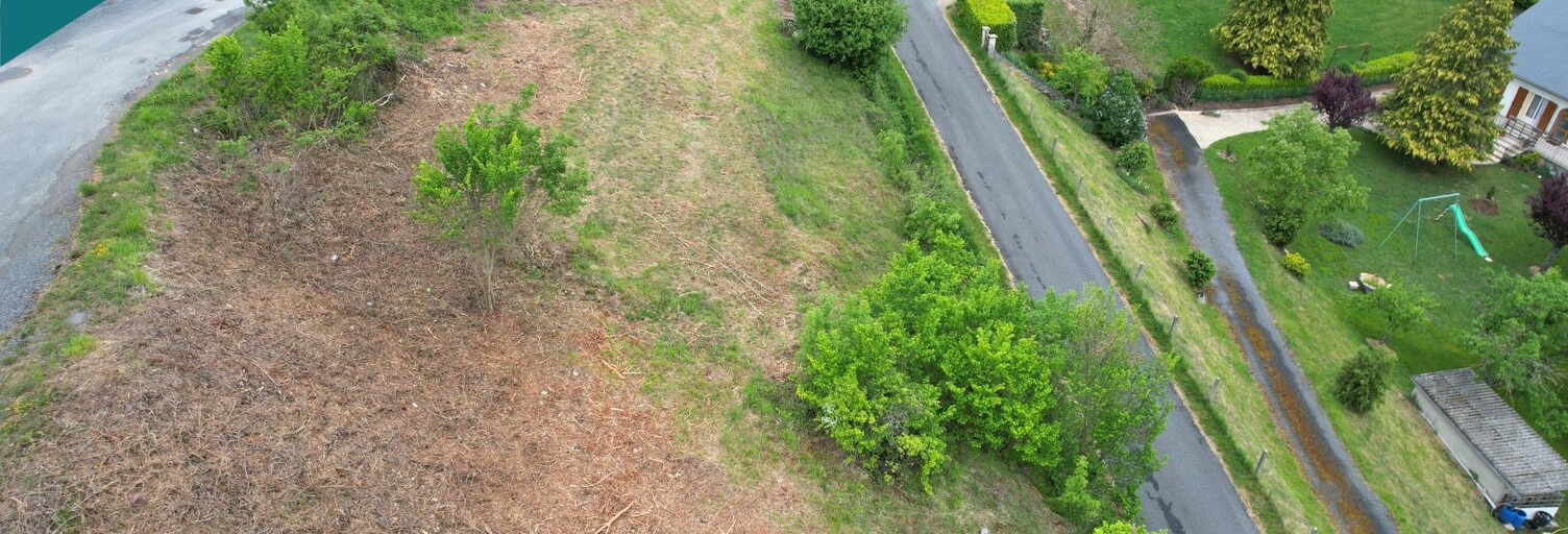 Terrain  930 m² à vendre à Saint-Laurent-de-Lévézou (12620)