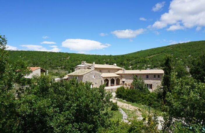 Magnifique propriété de 20 hectares dans la campagne provençale — photo 3