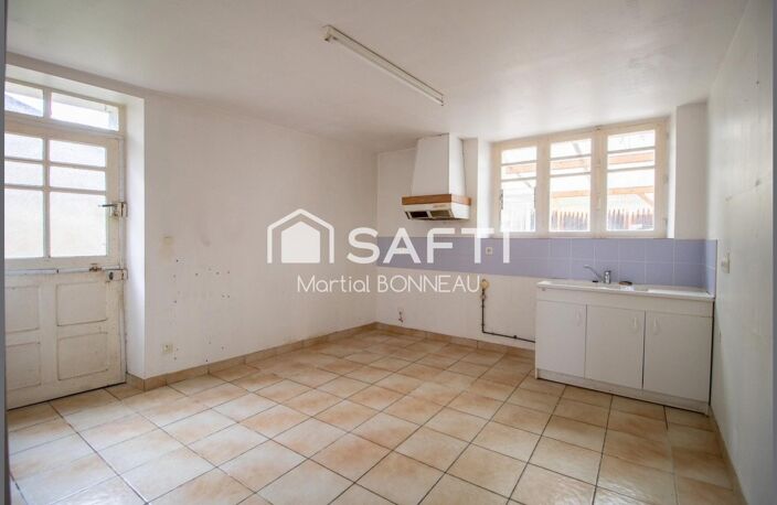 Au cœur du bourg, une maison où tout se fait à pied et où il fait bon vivre. — photo 2