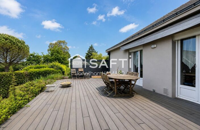 ORVAULT BOURG  Maison familiale avec terrain exceptionnel de 1500 m² sans vis-à-vis : un potentiel rare à révéler ! — photo 2