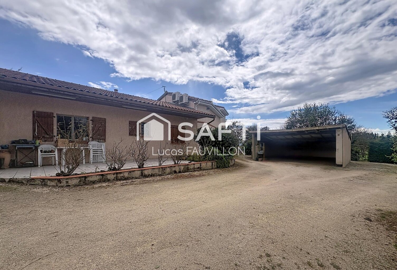 Maison T8 200m2 + hangar 180m2 — photo 1