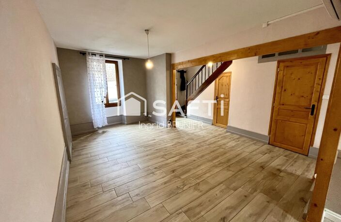 Maison avec une cour — photo 2