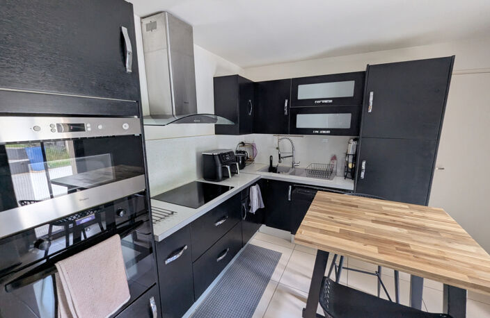 SOUS COMPROMIS. Dans un écrin en lisière de foret et quartie — photo 5