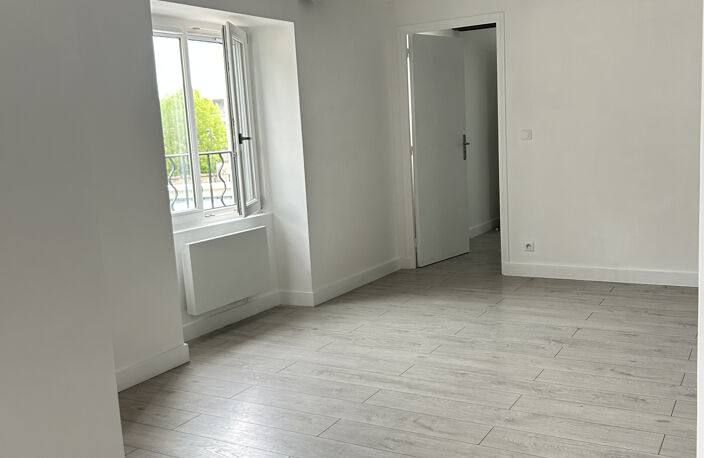 Poitiers- Centre ville- Appartement type 2 en excellent état — photo 2