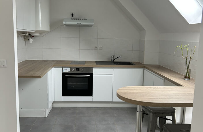 Poitiers- Centre ville- Appartement type 2 en excellent état — photo 4