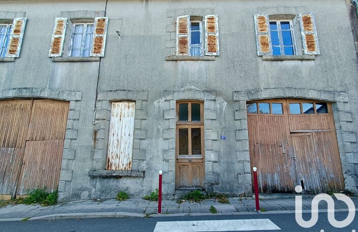 Vente Maison/villa 8 pièces — photo 2