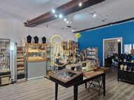 PETIT IMMEUBLE AVEC BOUTIQUE ET APPARTEMENT EN TRIPLEX — photo 4