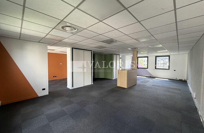 BUREAUX à LOUER — photo 3