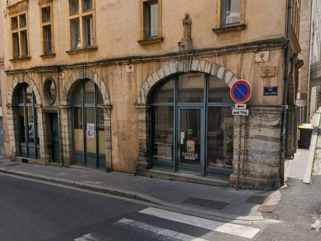 LOCAL COMMERCIAL à LOUER — photo du bien