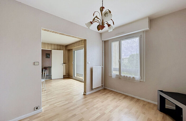 Appartement Saint Herblain : Quartier La Bernardière, traversant, 3 chambres + potentiel 4e. loggia, parking, cave — photo 3