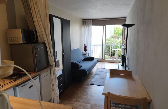 Studio fonctionnel avec balcon — photo 4
