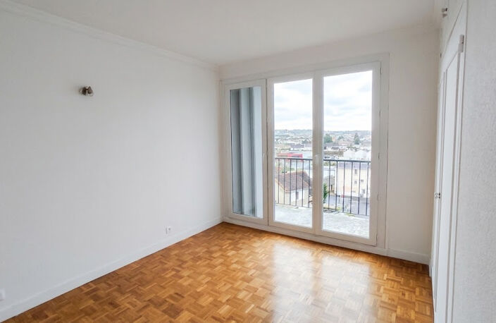 BEL APPARTEMENT TYPE 3 DERNIER ETAGE — photo 5