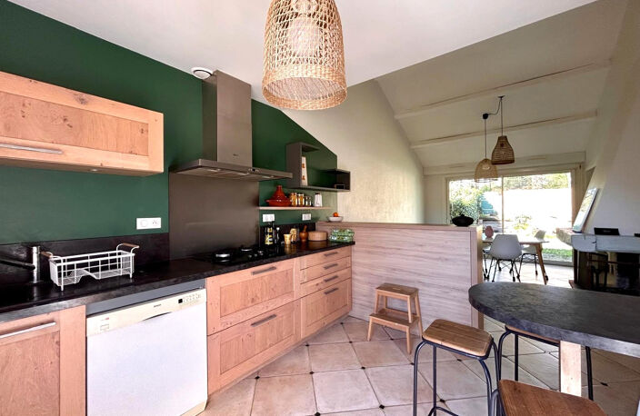 SAINT-BENOIT - MAISON T 5 — photo 2