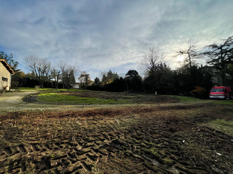 Terrain viabilisé — photo 1