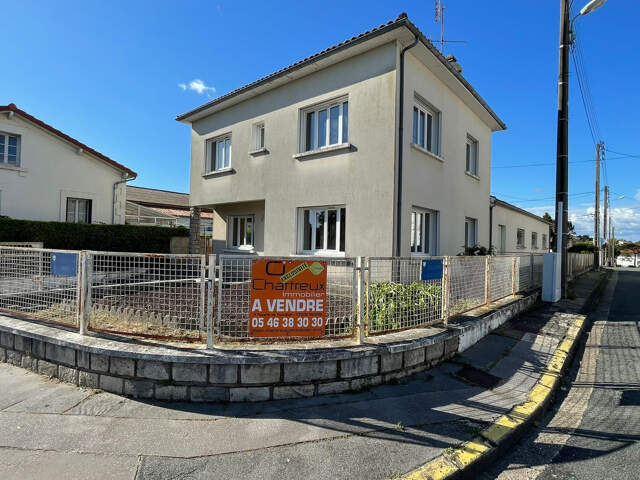 MAISON AVEC HANGAR — photo du bien