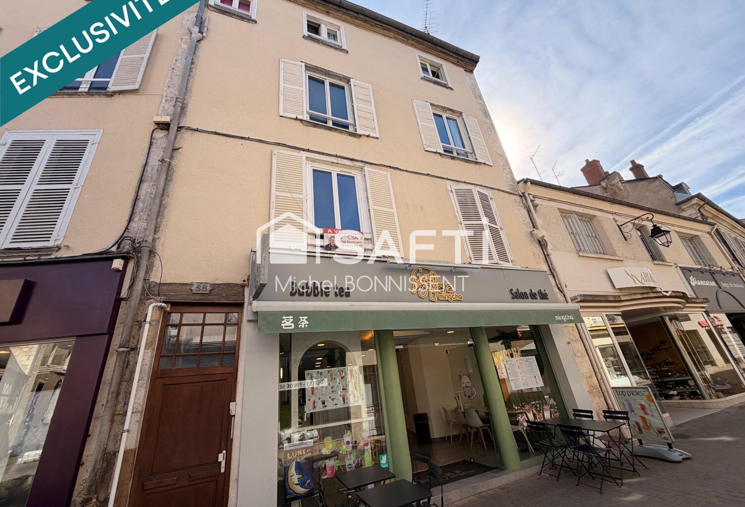 Appartement plein centre ville , rue piétonne , proximité de la place Gordaine. — photo 1