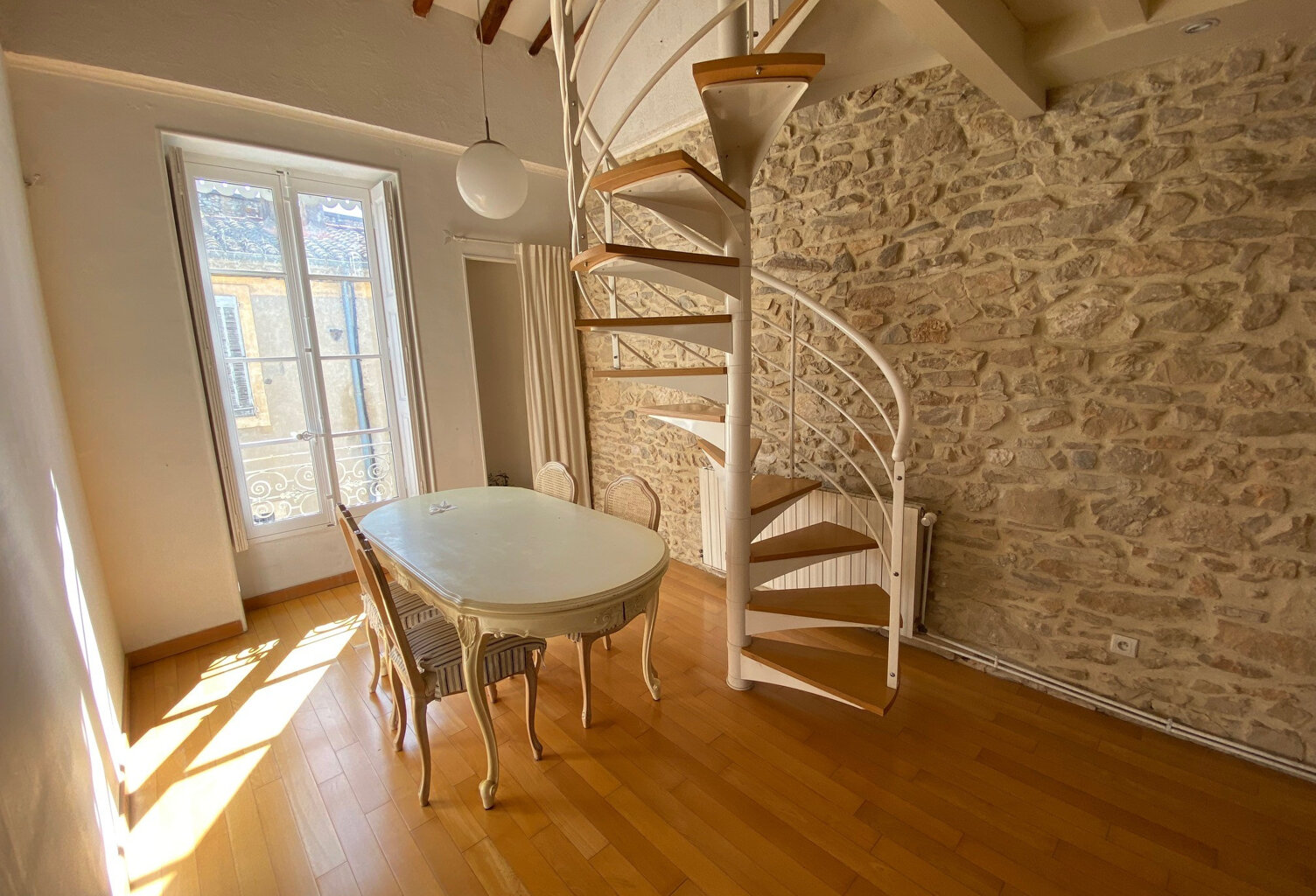 Bel appartement T2 duplex en coeur de ville — photo 1
