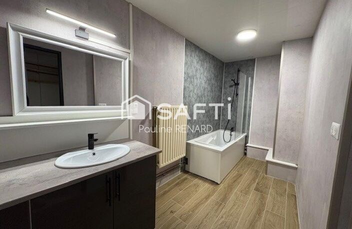 Une maison en plein coeur de ville pour une vie active et pratique — photo 4