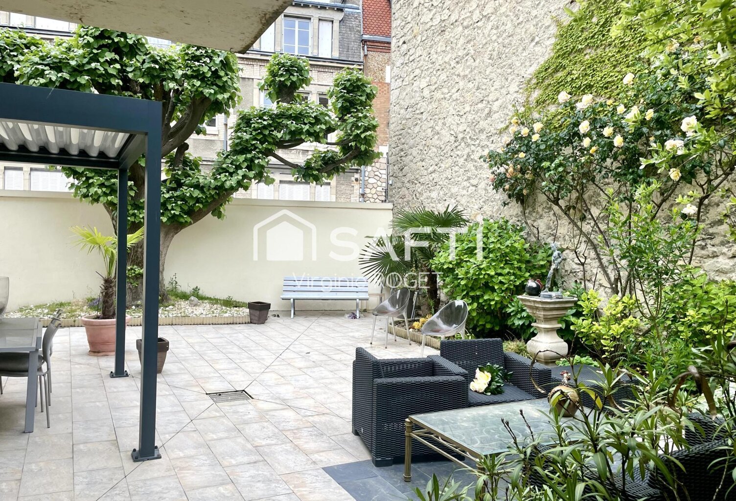 Maison d'exception au coeur de Reims — photo 1