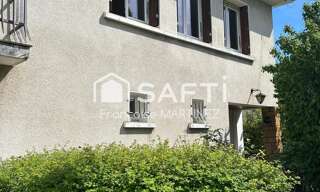 Maison 7 Pièces 117 m² à vendre à Saint-Laurent-de-Mure (69720)