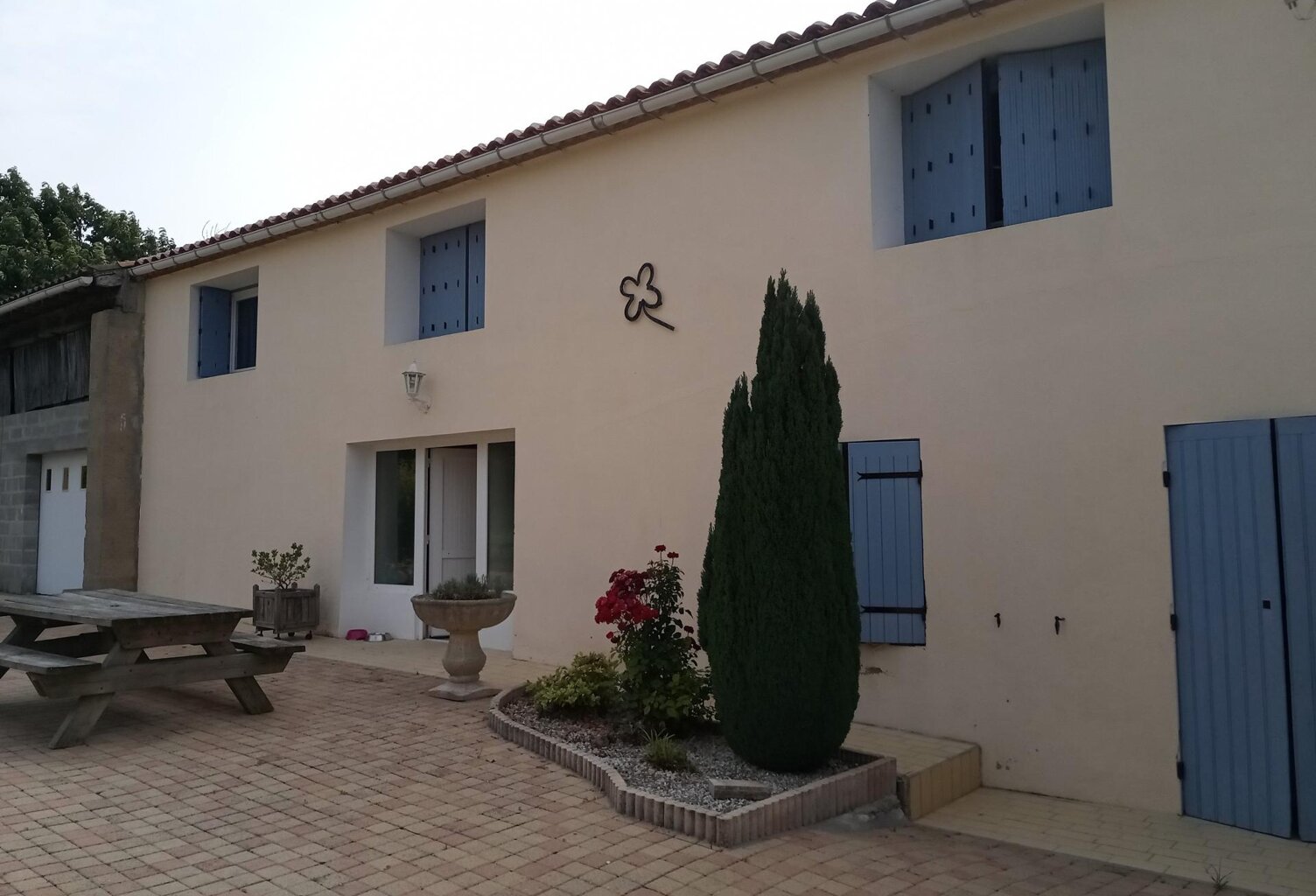 superbe maison charentaise vu sur l estuaire — photo 1