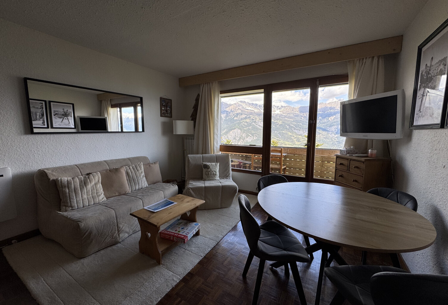 CHARMAND STUDIO A PRA LOUP 1600 — photo 1