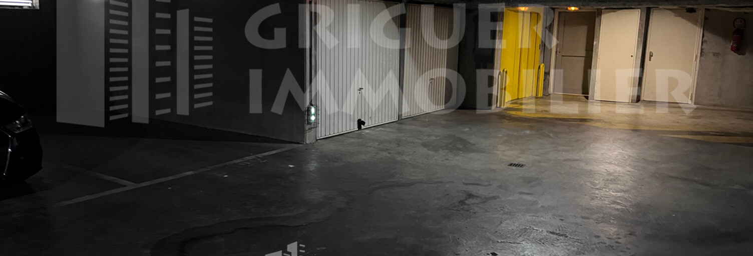 Garage   m² à louer à Nice (06300)